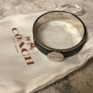 NEW coach bangle in black
